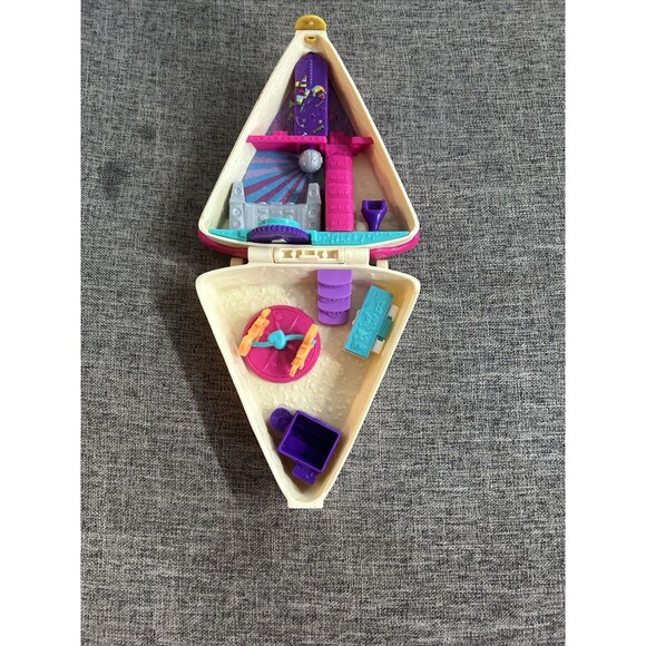 Mattel Polly Pocket Purple Cat Sushi Shop And Birthday Cake - Picture 9 of 9